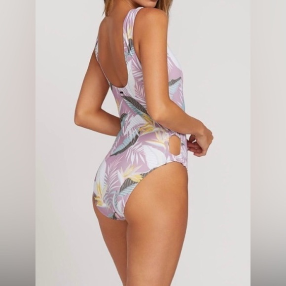 Volcom Don’t Leaf One Piece Swimsuit - Picture 4 of 11
